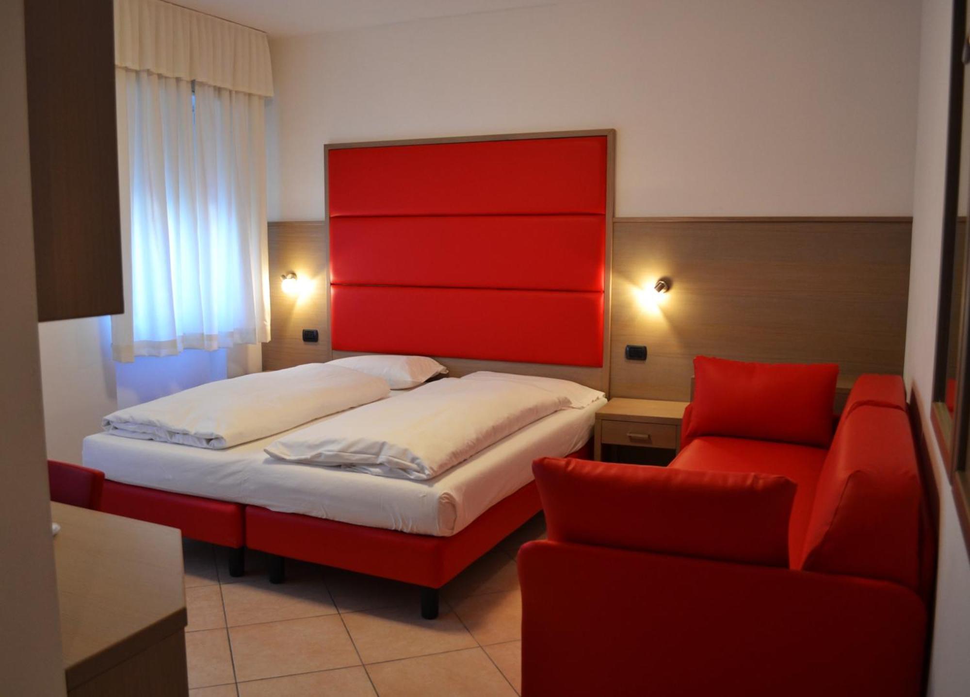 Villa Franca Nago Rum bild